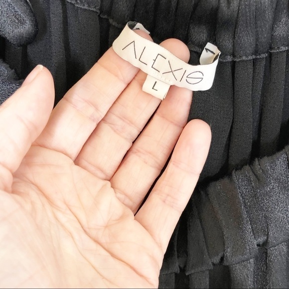 Alexis Black Liyan Off the Shoulder Dress - Picture 7 of 7